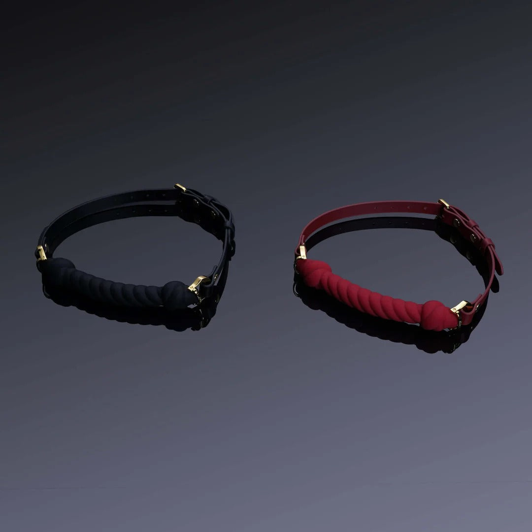 Middle Heart-Shaped Breathable Mouth Gag